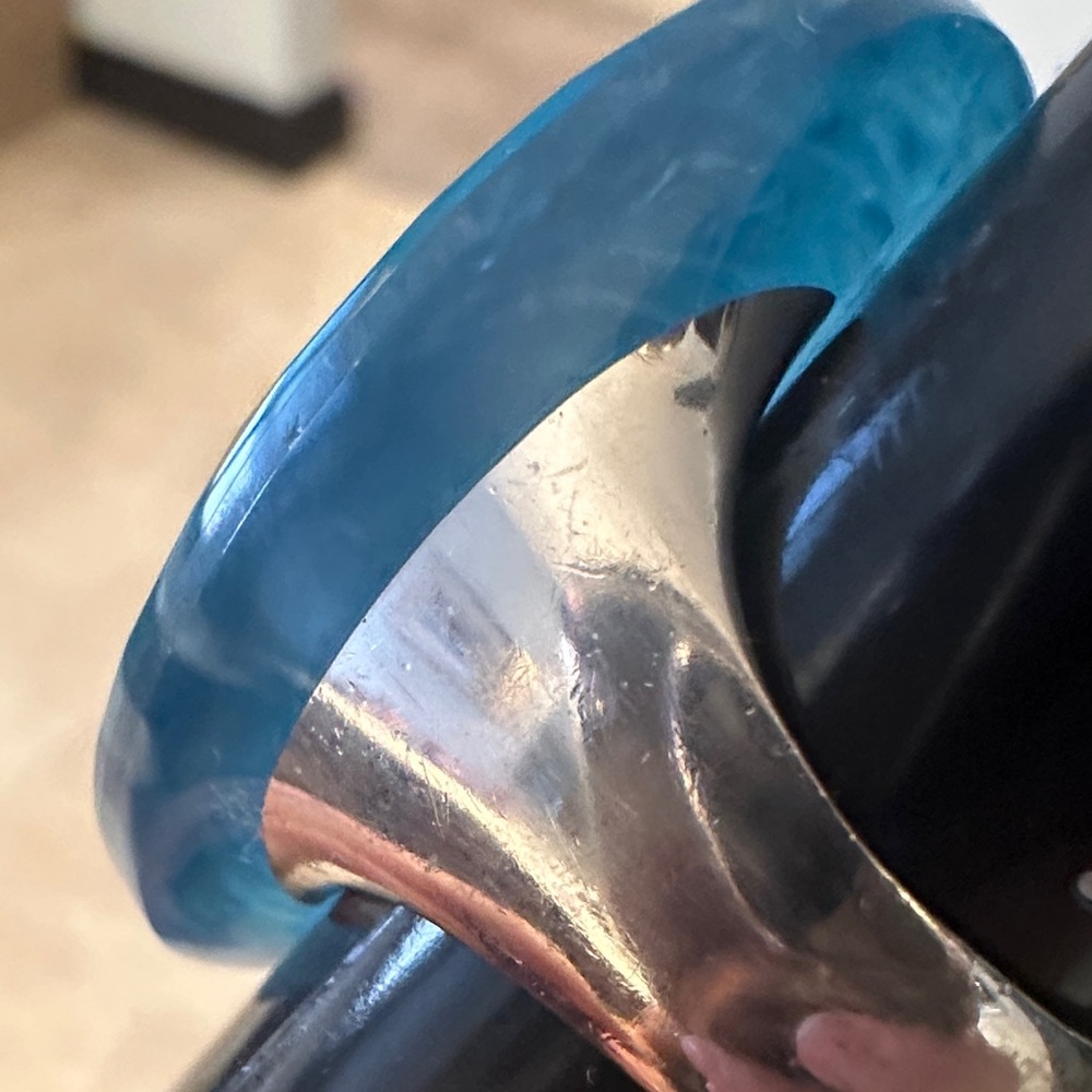 Gemstone ring . Size 8 - Picture 3 of 9